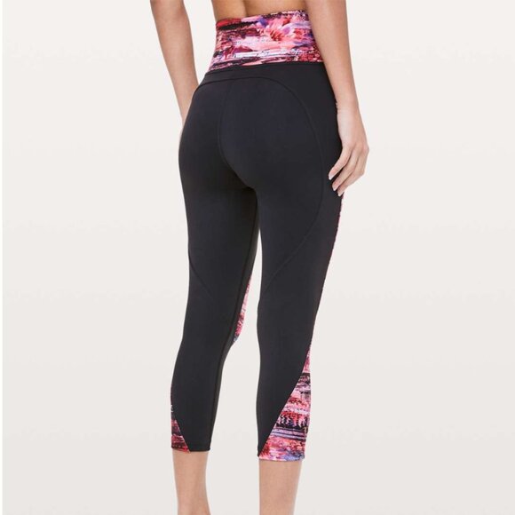 Lululemon Sweat & Repeat Crop *21" Black/Dahliascape Multi 4 - Picture 5 of 15